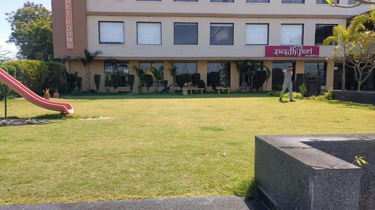 Hotel Shivalik - Mehsana Mahesana Екстер'єр фото