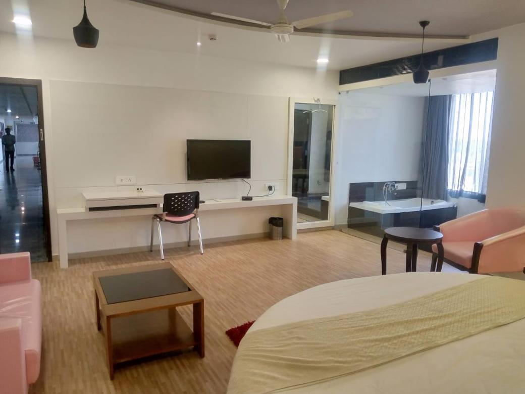 Hotel Shivalik - Mehsana Mahesana Екстер'єр фото