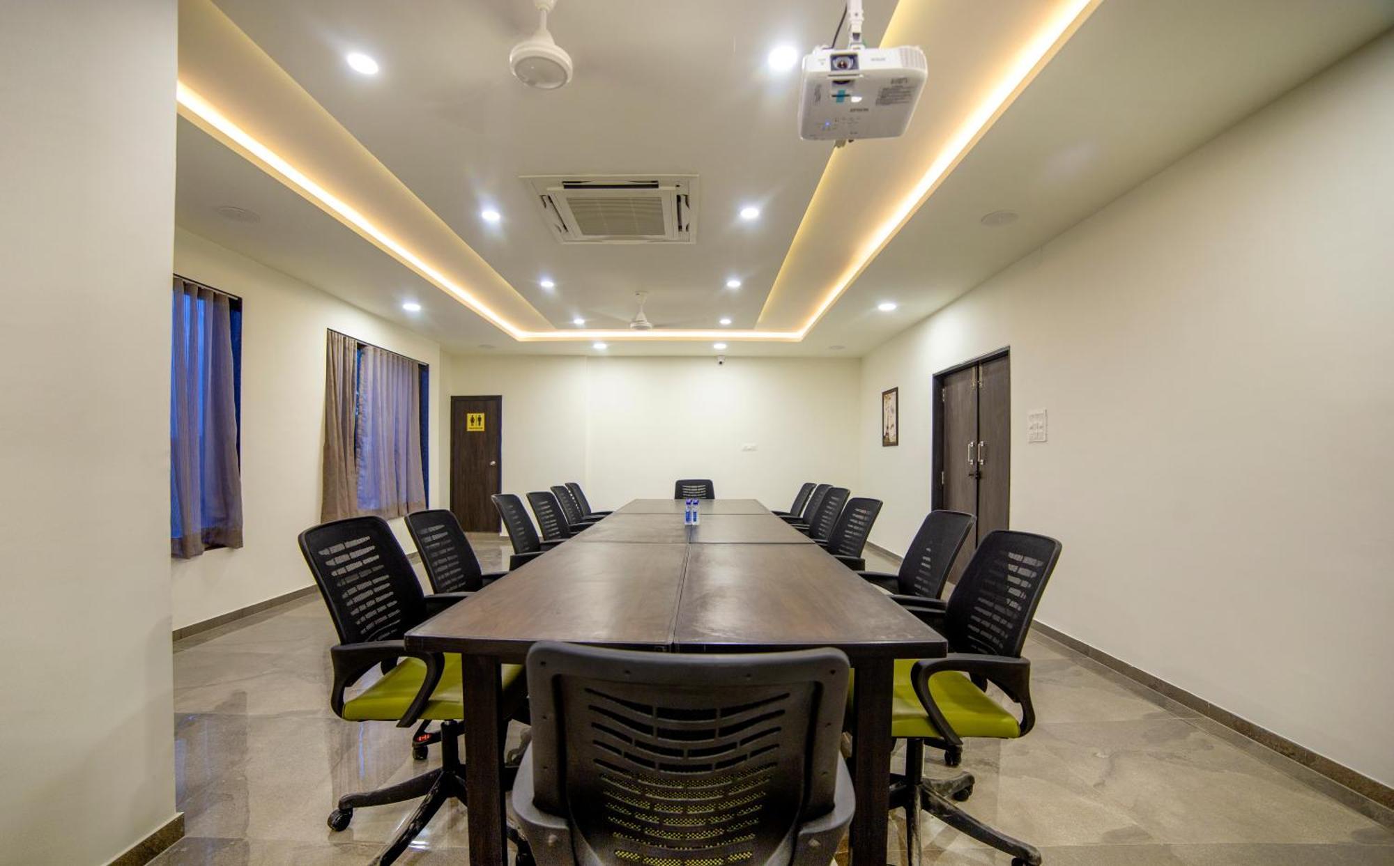 Hotel Shivalik - Mehsana Mahesana Екстер'єр фото