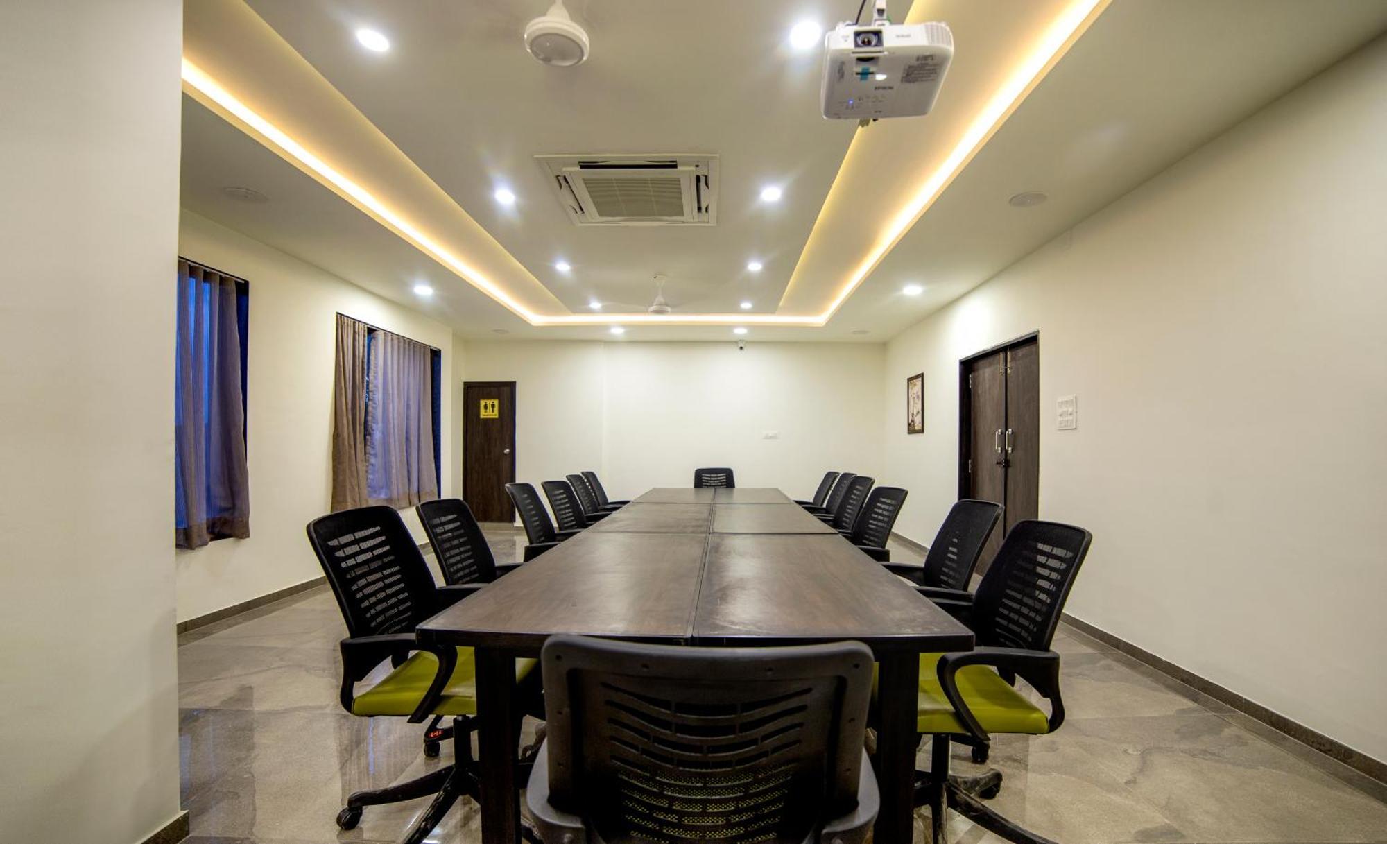 Hotel Shivalik - Mehsana Mahesana Екстер'єр фото