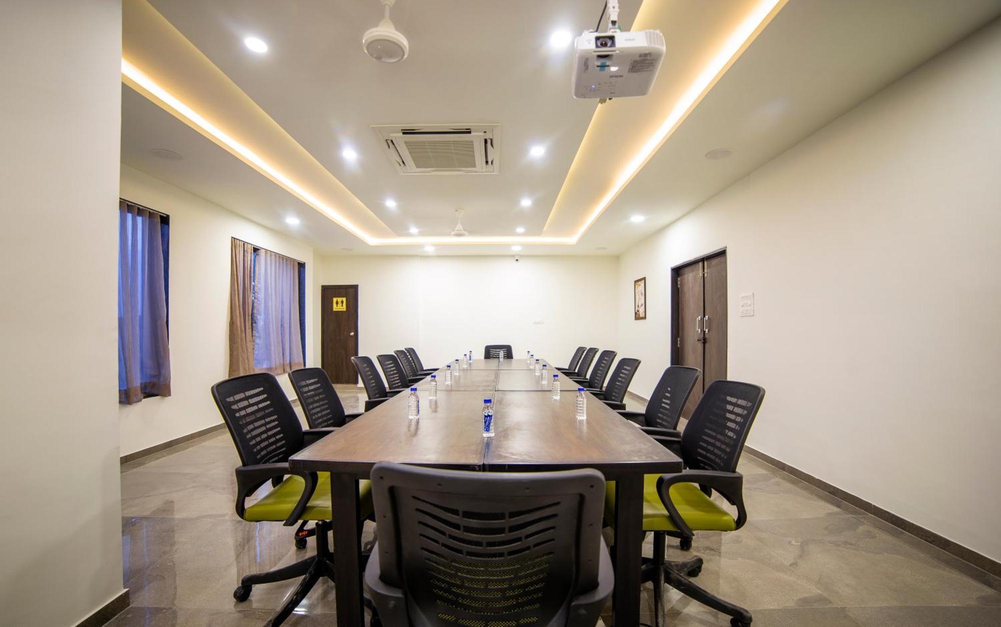 Hotel Shivalik - Mehsana Mahesana Екстер'єр фото
