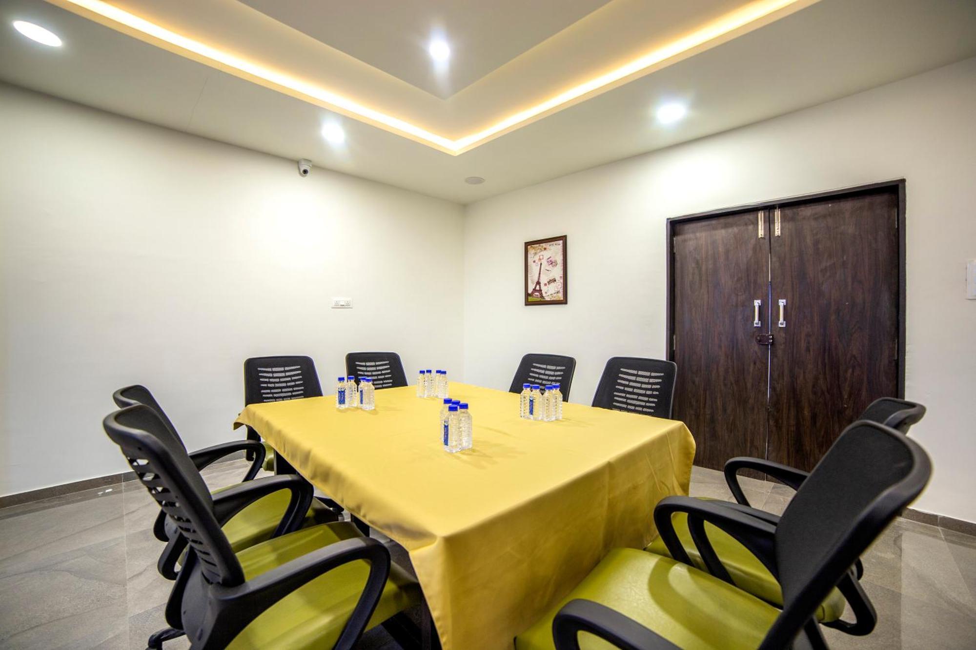Hotel Shivalik - Mehsana Mahesana Екстер'єр фото