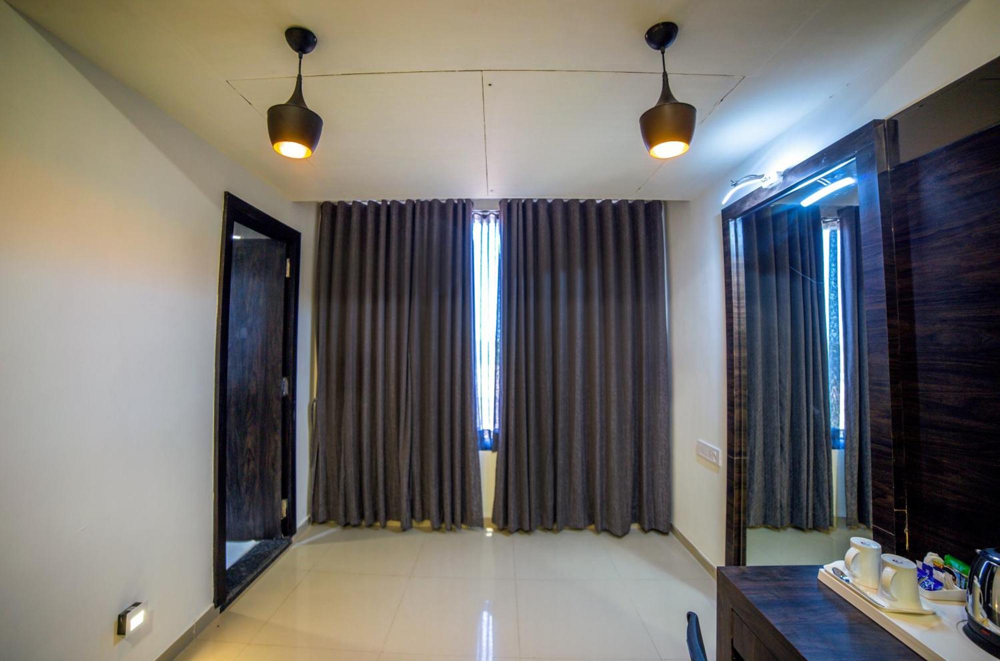 Hotel Shivalik - Mehsana Mahesana Екстер'єр фото